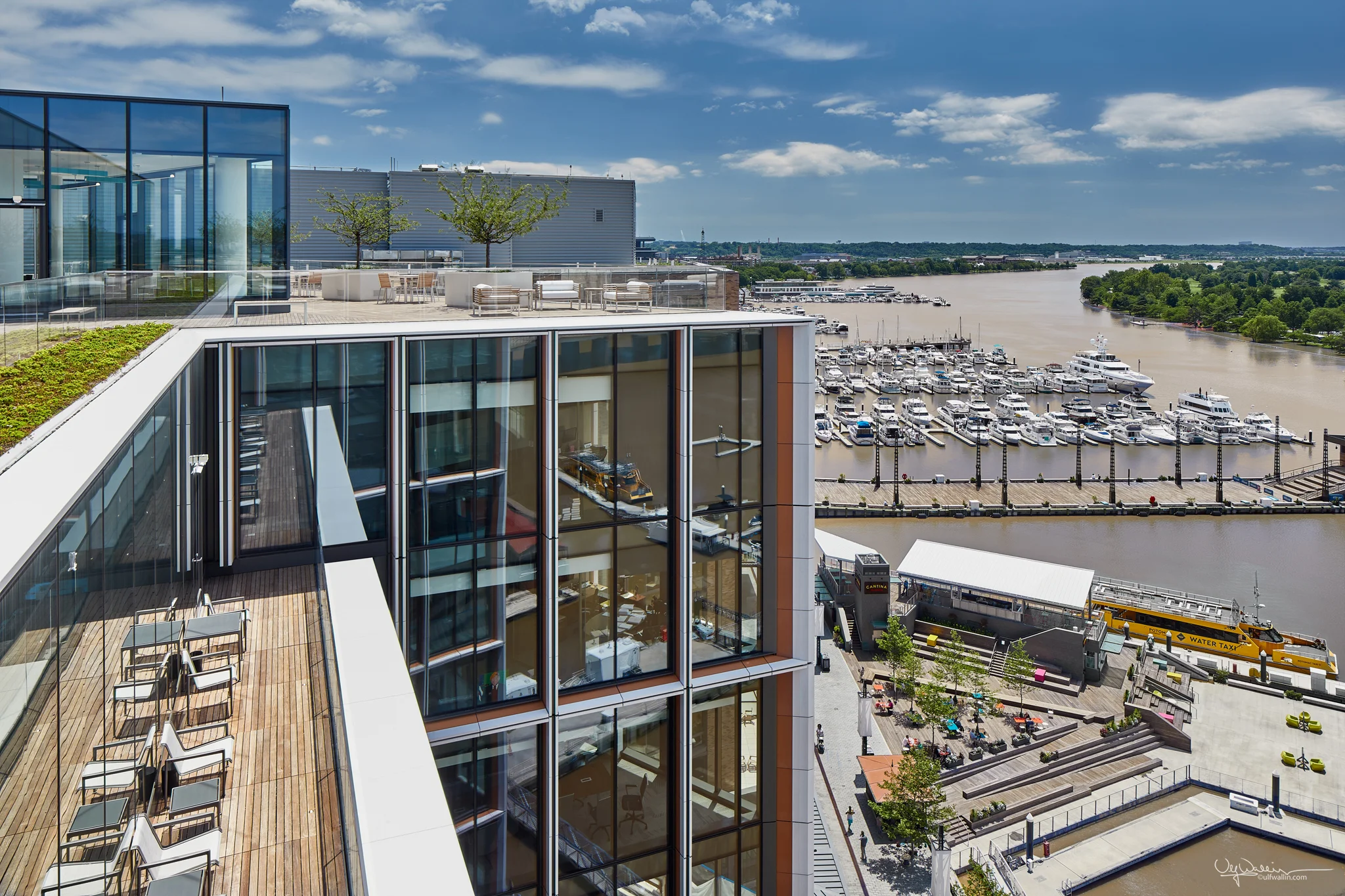 Roof deck with view!