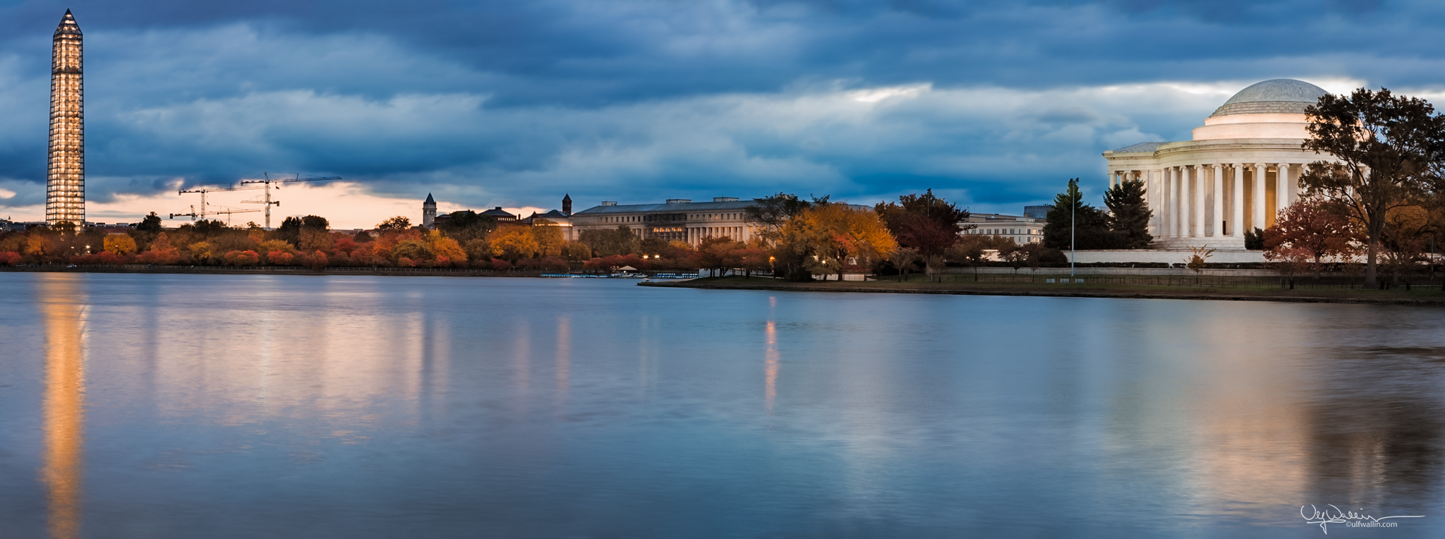 Jefferson Memorial and Washington Monument