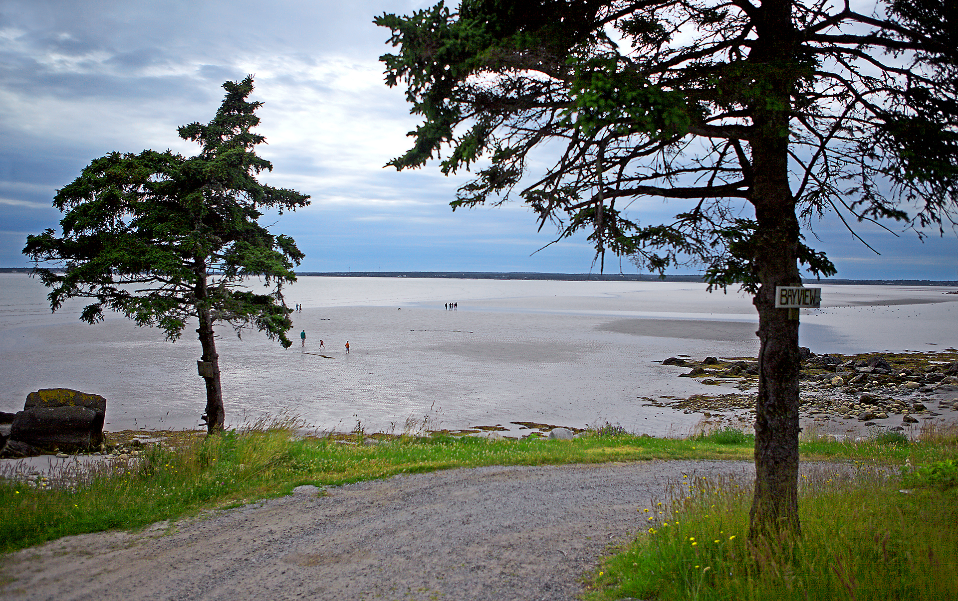  At low tide, the beach beckons with miles of sand, tidal pools and treasures waiting to be discovered. 