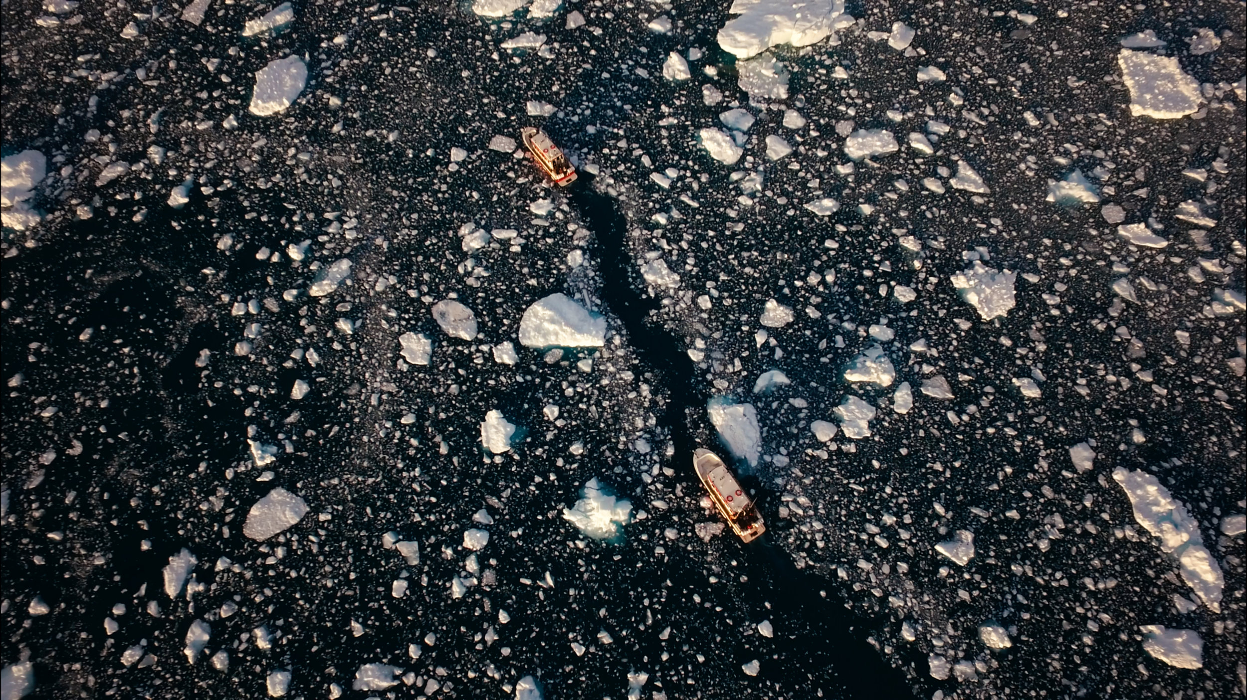 AER Ships in Ice 01.jpg