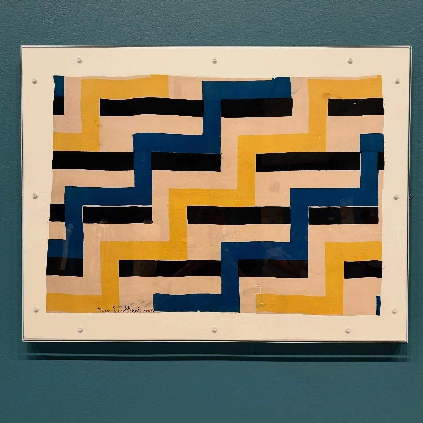 We are big fans of artists Anni Albers, Olga de Amaral and Sheila Hicks, so we thoroughly enjoyed &ldquo;Woven Histories: Textiles and Modern Abstraction,&rdquo; currently on view at MoMA.  The exhibition, curated by the National Gallery of Art&rsquo