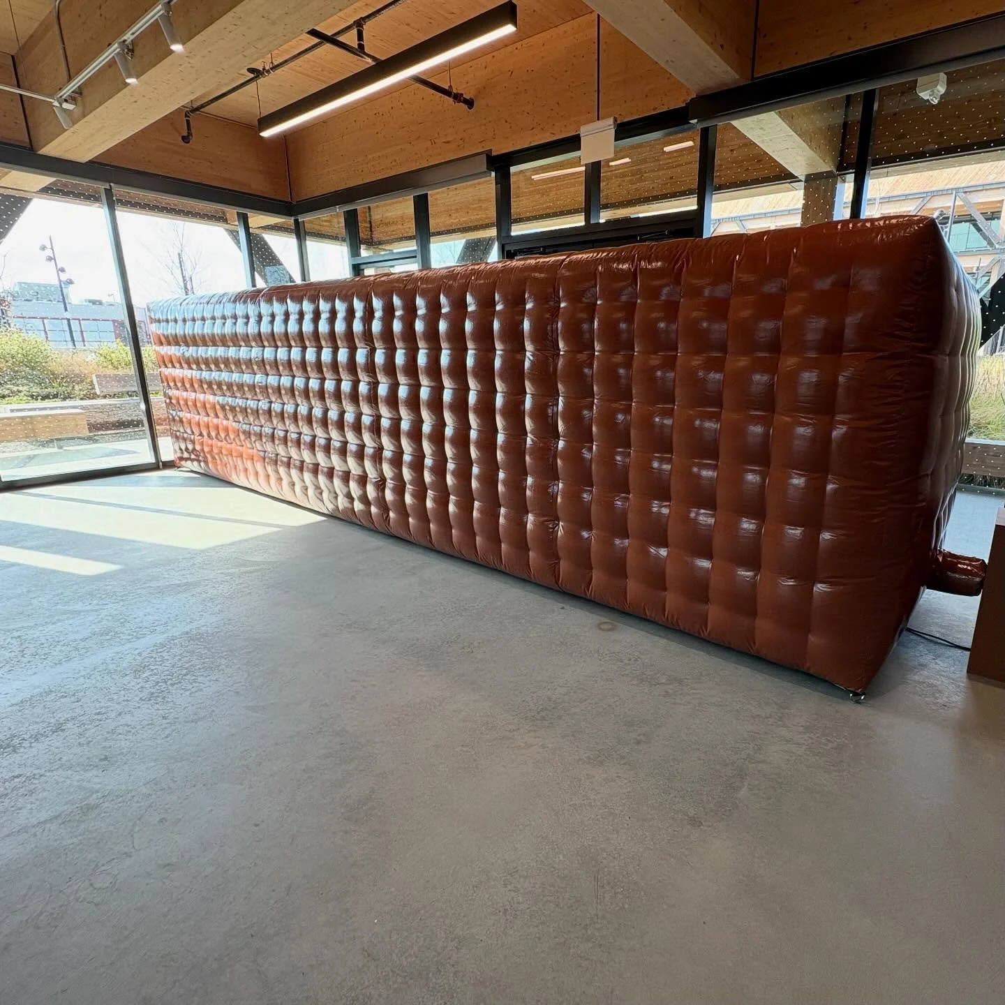 Rounding out our time in San Francisco are a few institutional and gallery shows:

SoiL Thornton&rsquo;s &ldquo;8 Hours of Rest,&rdquo; At CCA Wattis challenges the definition of repose and its larger implications. For example, &lsquo;pink, blue, whi