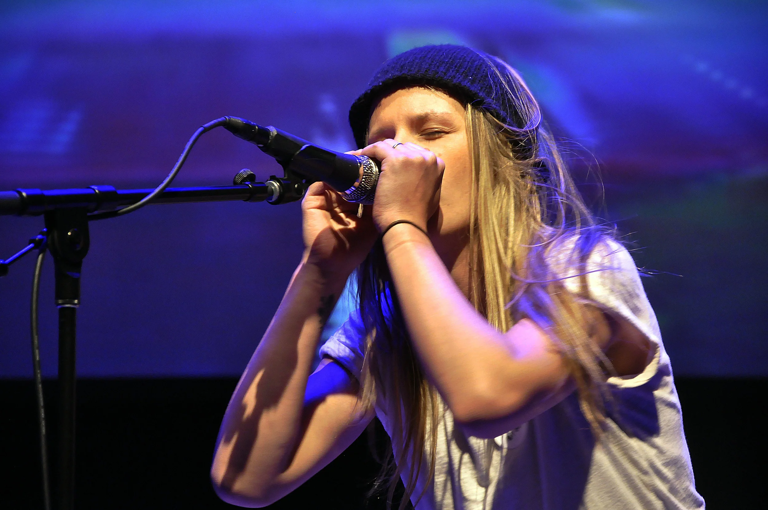 The Art of the Looping Pedal: Musical Infinity, Limits, Feminism, Chaos and Order with IDGY DEAN