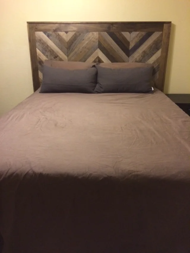 Headboard 2.JPG