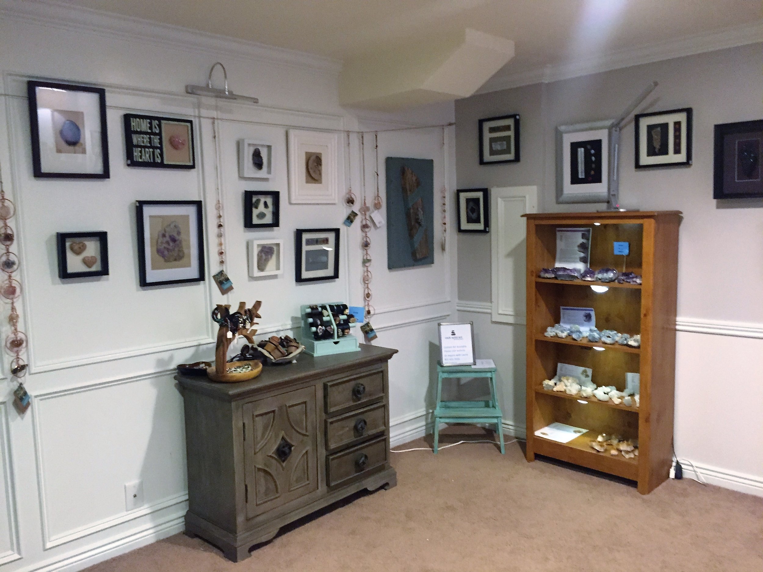 Boutique store come on by!