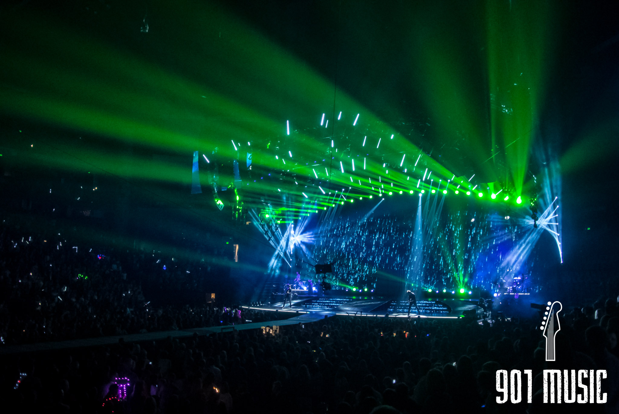 Photo credit: @NathanArmstrong via point & shoot camera from seat.
