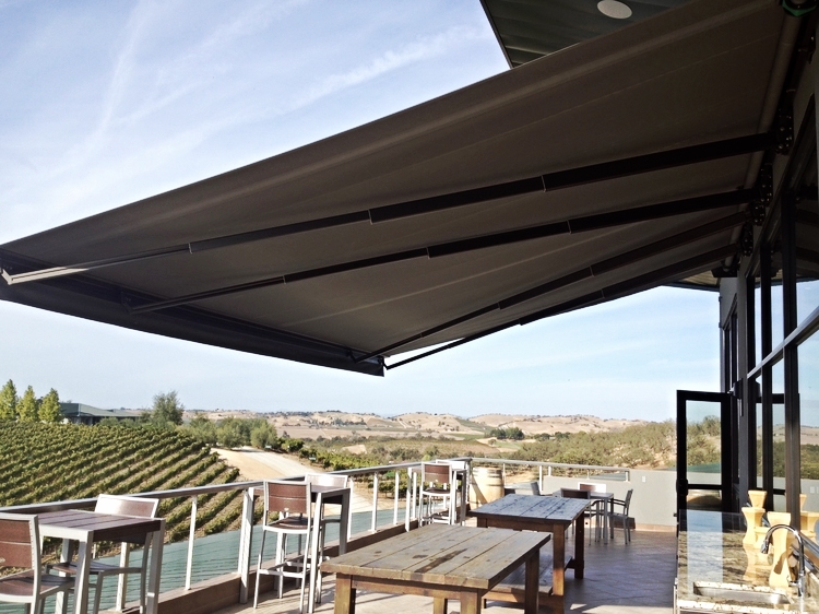 rectractable awning.jpeg