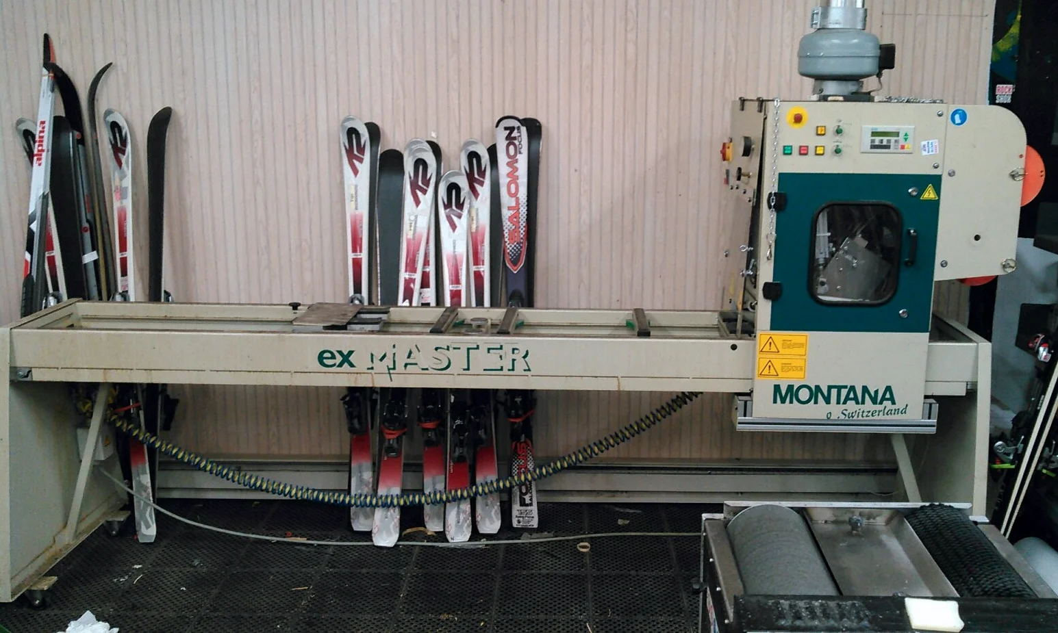 Montana P-Tex Master Base repair Electrical: 220/208 v; Three phase Will repair two skis at once, or one snowboard Contact Jeff: Condon76@gmail.com Inventory number: 15MONPTEXMA