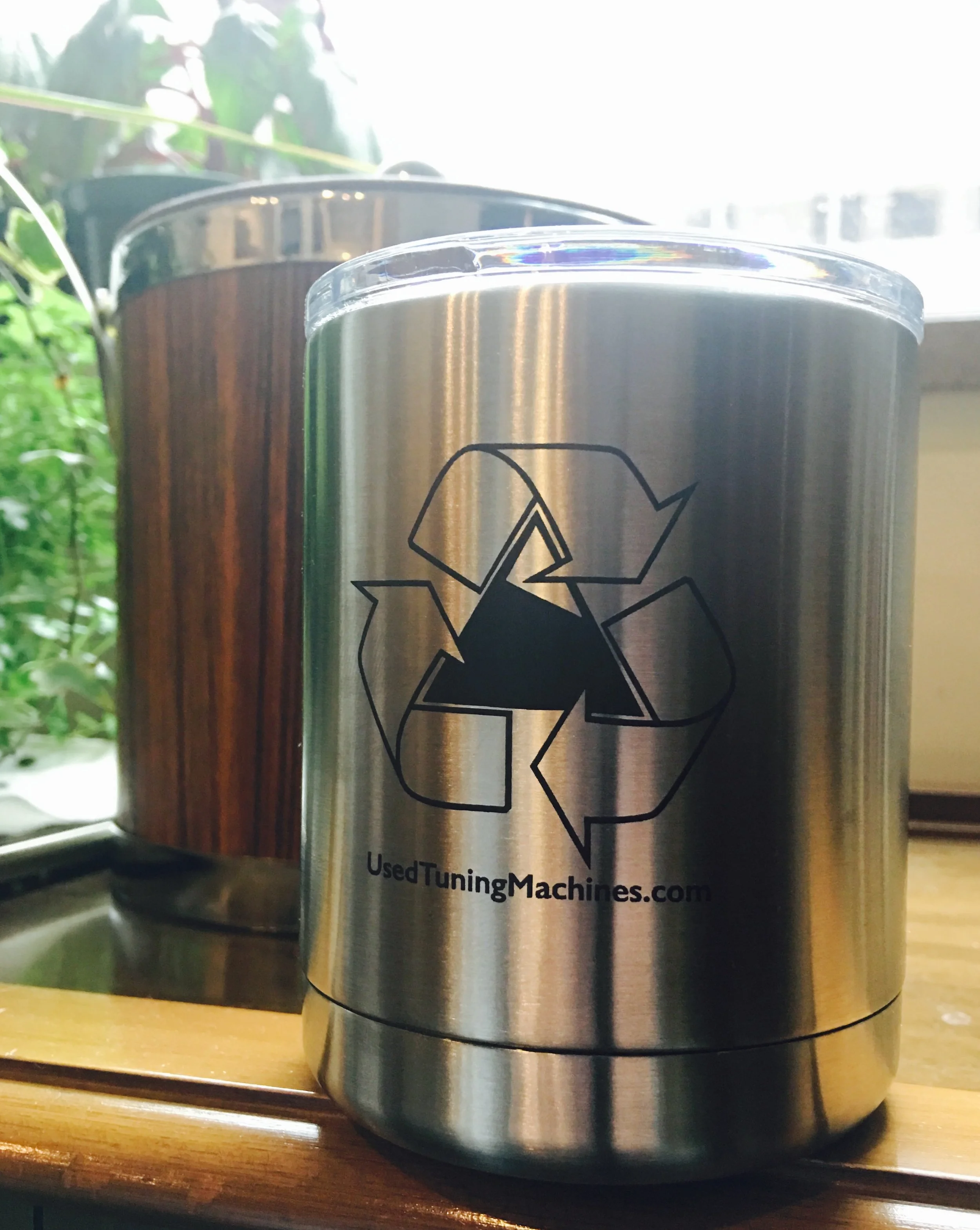 Merchandise Yeti lowball 2-2.jpg