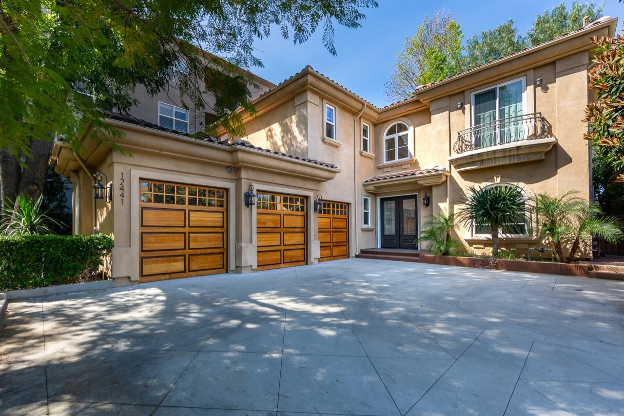 All Properties — Jackie Theis /// Real Estate