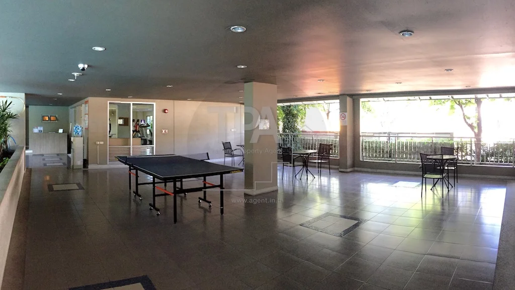 บริเวณสระว่ายน้ำ ฟิตเนส และห้องอ่านหนังสือ