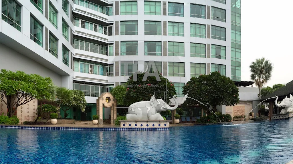 สระว่ายน้ำ