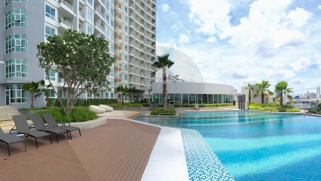 สระว่ายน้ำ