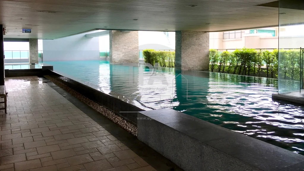 สระว่ายน้ำ