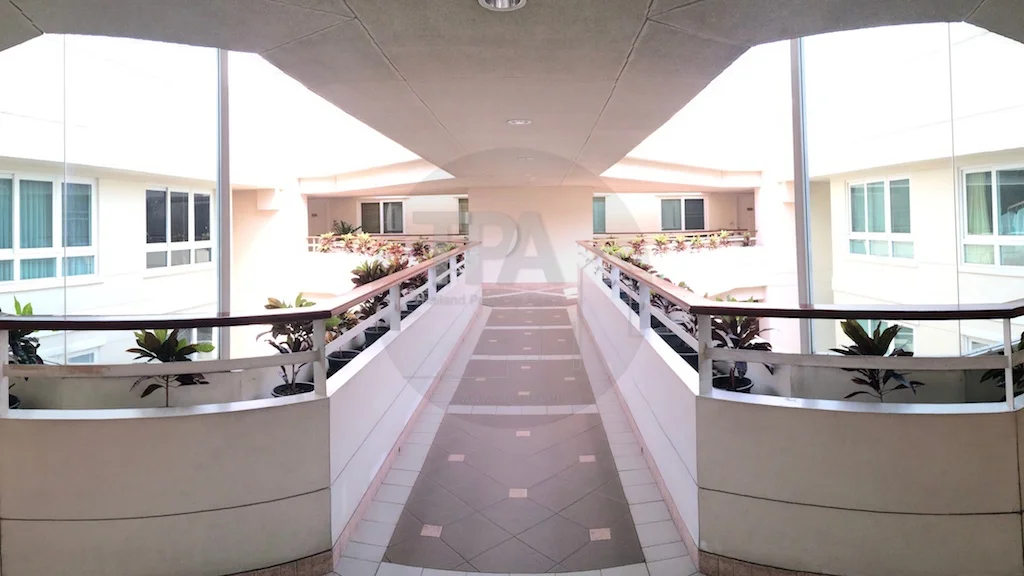 ทางเดินในอาคาร