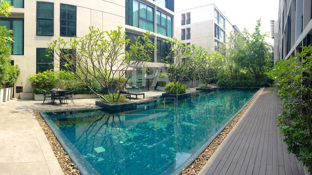 รีวิว แอ็บสแตร็กส์ สุขุมวิท 66/1