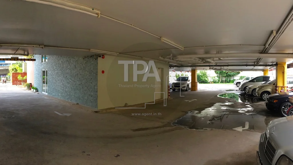 ที่จอดรถ