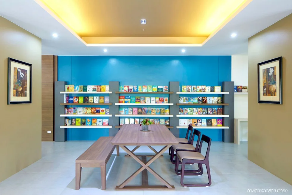ห้องอ่านหนังสือ (รูปภาพจาก http://www.lpn.co.th/condominium/index.php/lumpini/project/LP-SH)