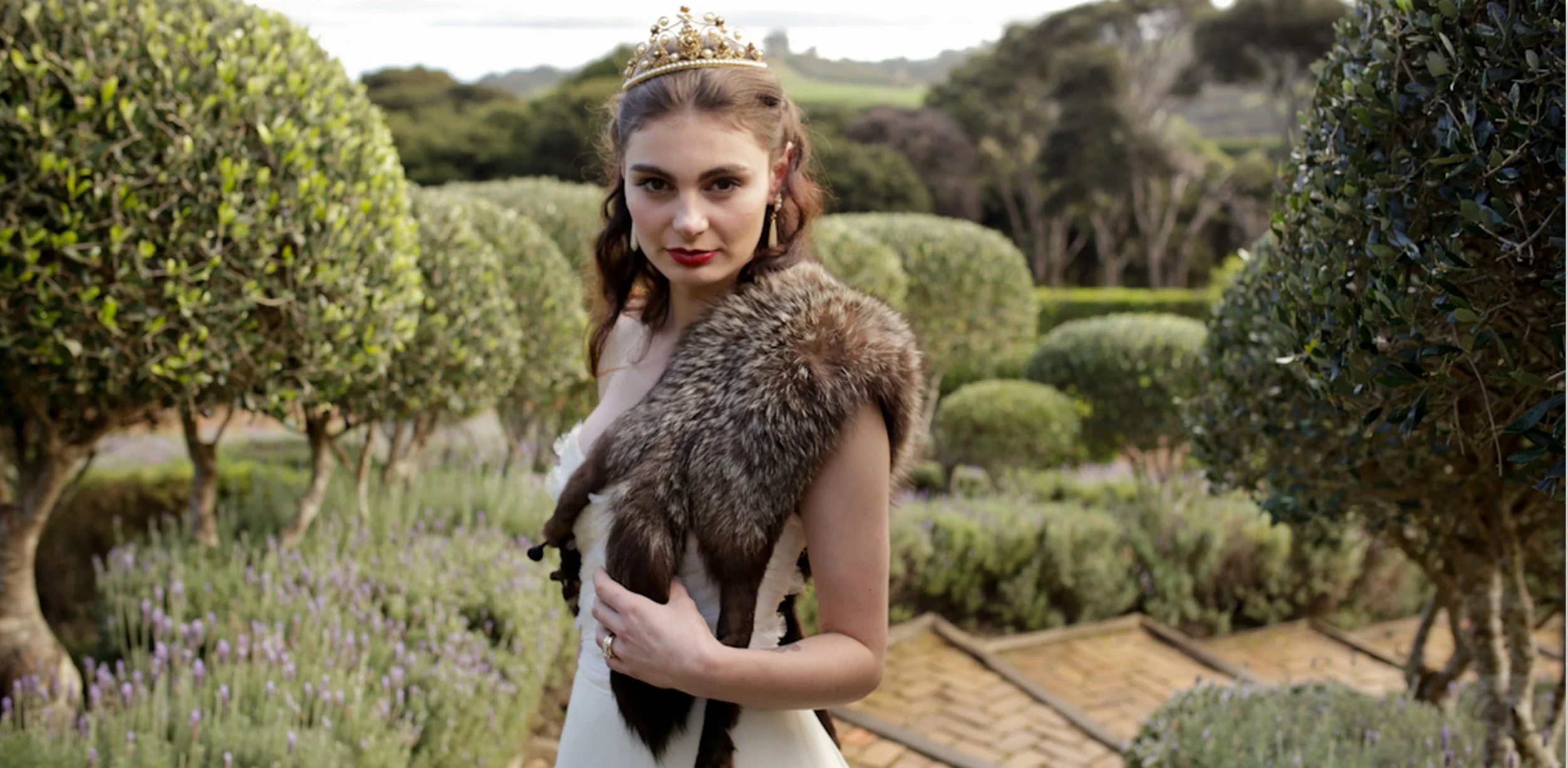 Deciding When to Marry