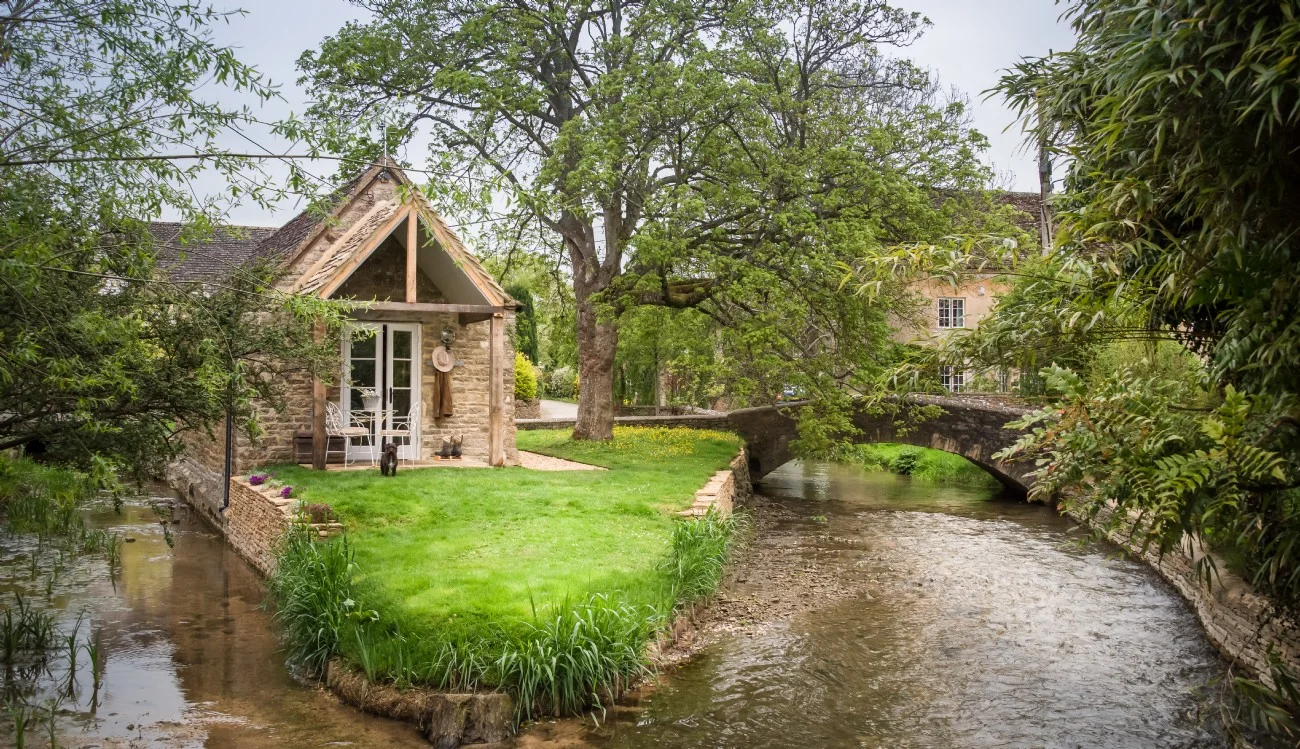 Honeymoon Venue: Filly Island