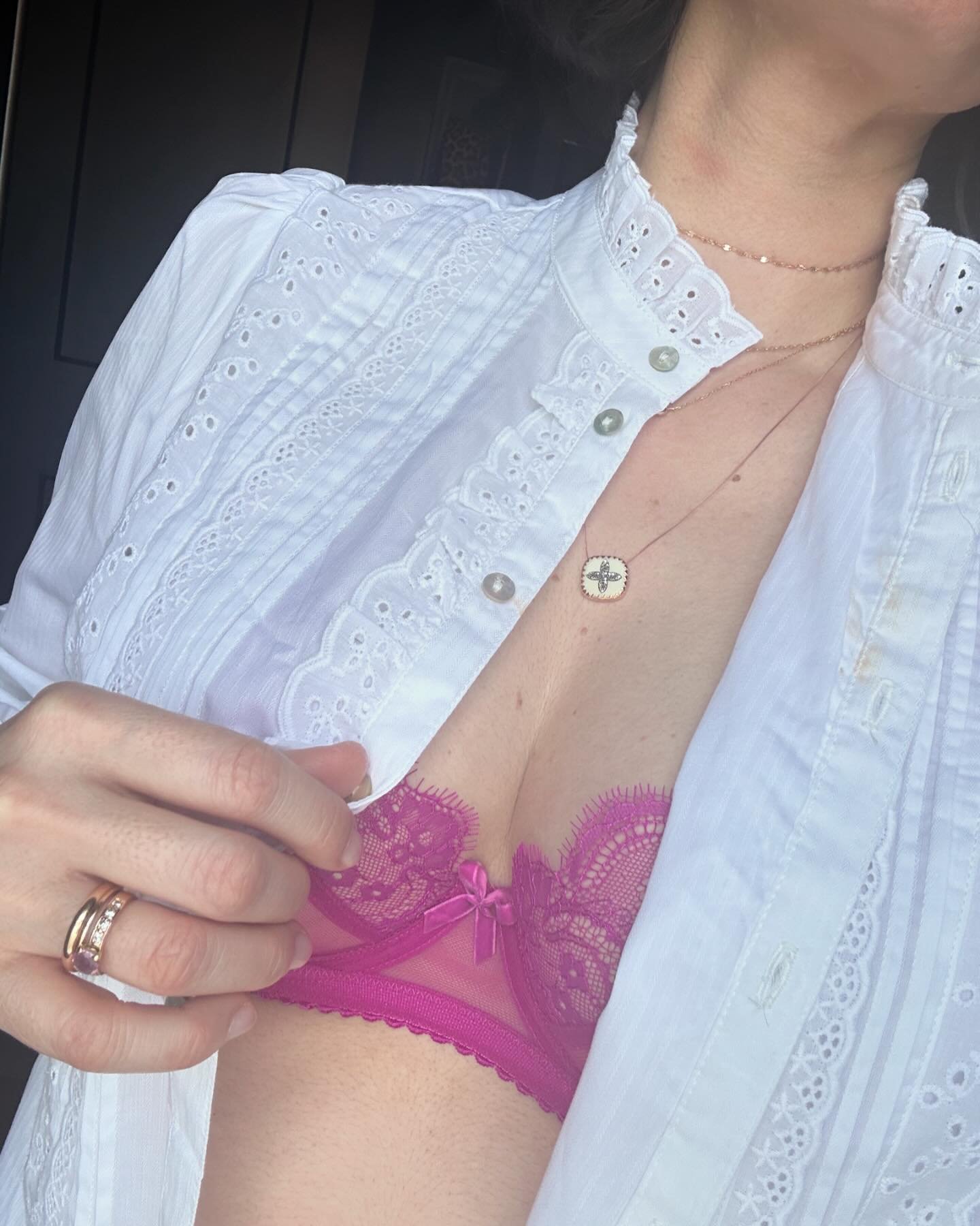 Who said practical lingerie had to be boring 💘
So much love has flooded in for the this magical magenta lingerie, wore mine under a white shirt on Monday 😉
How would you wear yours? 

Swipe to see the whole collection, sheer bra upto the F cup, bik