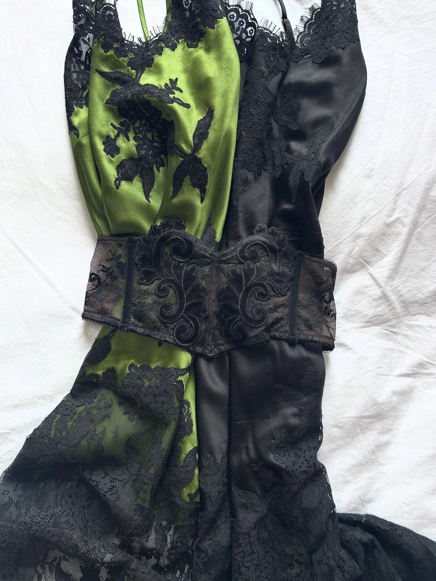 No instagram I don’t want to always add music or talk over my posts- I like to let the images of the beautiful quality & fantastically fitted pieces of Iingerie that I so carefully and lovingly choose for your eyes only speak for themselves