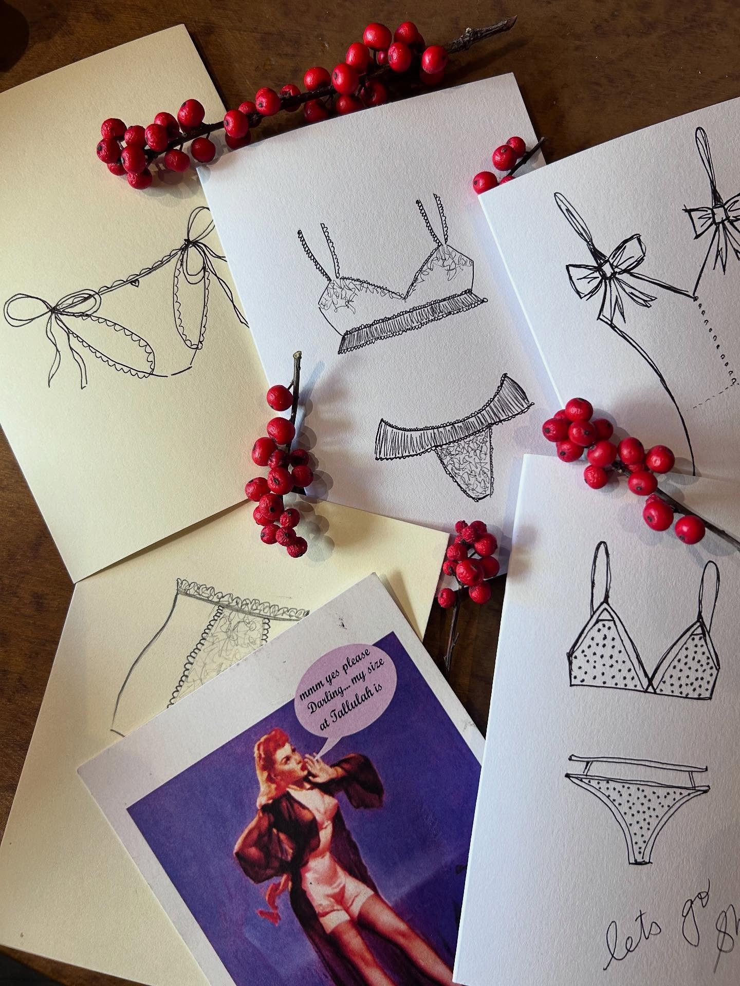 It&rsquo;s time 🎄😉 💝 💜 share this post for the perfect amount of nudge nudge wink wink ! 

It&rsquo;s time that no appts are made (opening times at the last swipe) and it is full on gifting, for yourself or another. 
Whether your wishlist is full