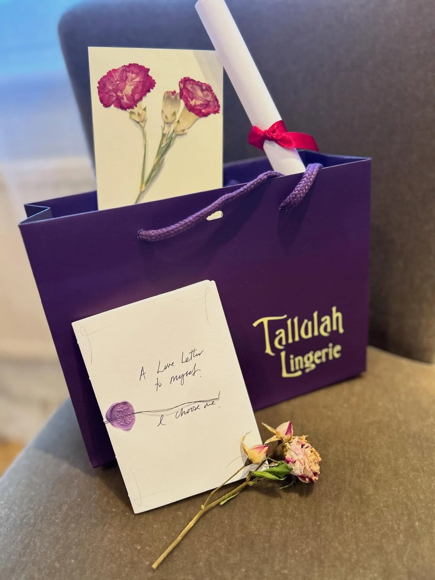 So much love yesterday 💜 Thank you to those who bought tickets, friends that helped (love that you always have my back), @marianne_power_writer for hosting and bringing all that love in one room, the giggles I could hear wafting down the stairs real