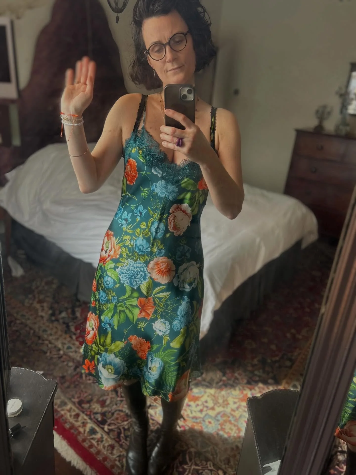 Helloooooo loves! 
Here we have beautiful Flowers that last, and can be enjoyed inside, outside and all year round 💐🪻🌸🌻🌷🌺🌾🌹
The new silk story is the perfect Mother&rsquo;s Day gift (and if you like me you gift yourself) you will love these! 