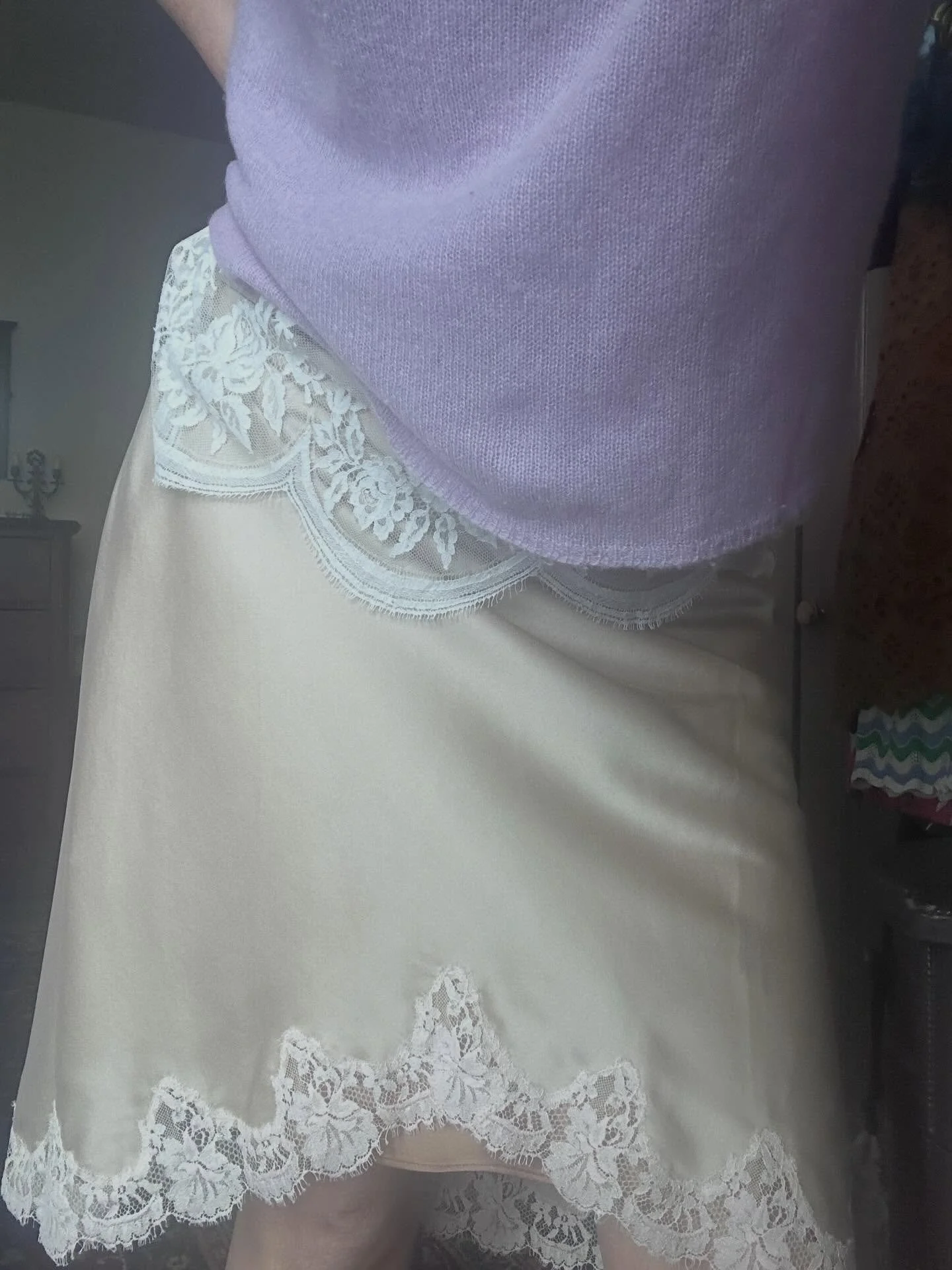 Well well well, WHAT a gorgeous day we had in London today- not quite get me legs out weather  but I did get the cowboy boots out and so happy to wear my blossom silk and lace skirt of reallife dreams. This skirt will be worn on repeat this summer, s