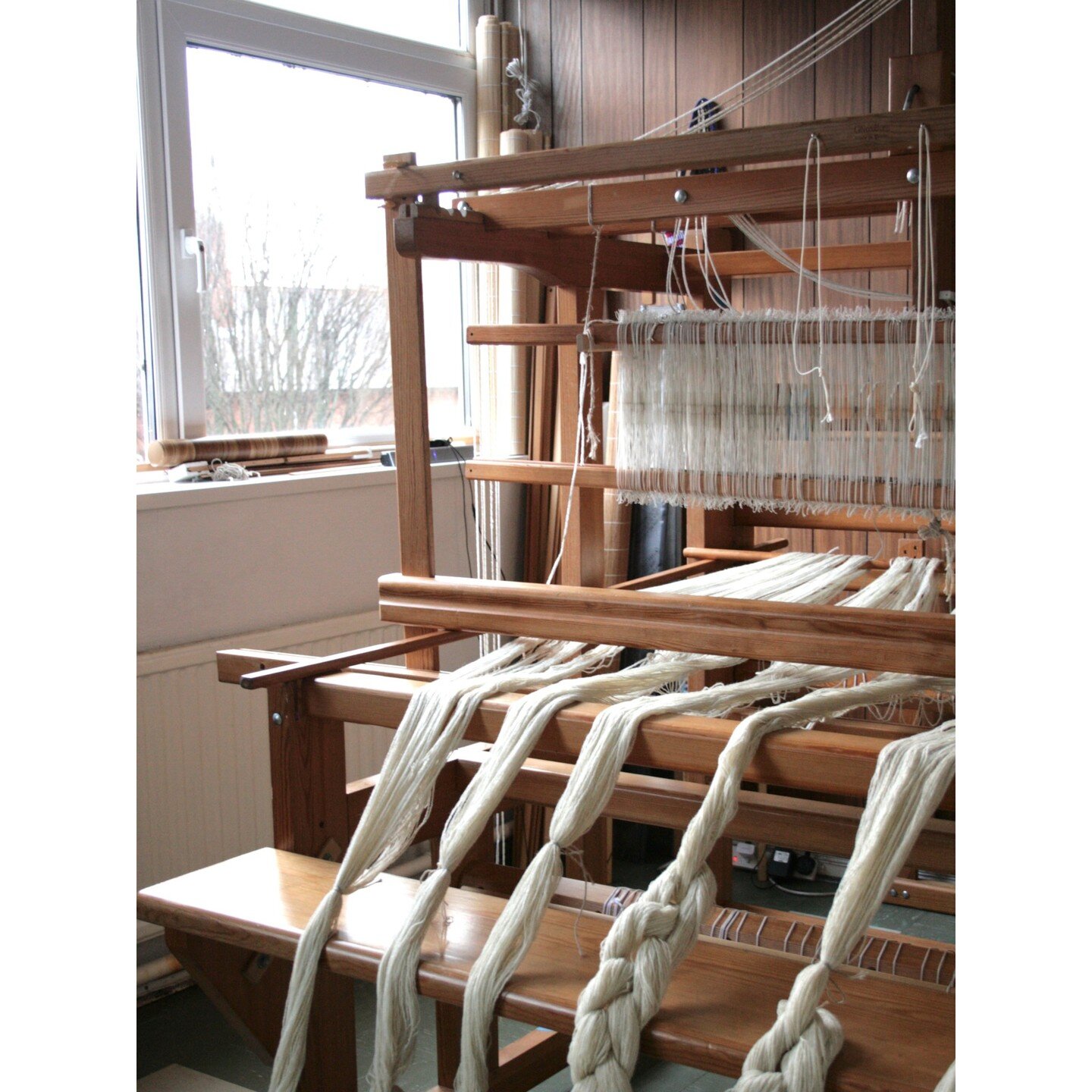Winding down...
A couple of weeks ago I said goodbye to my studio space on Hopefield Avenue that has been the home for my big looms since I launched Olla Nua back in late 2015.

It was sad to think that I won't be weaving there again, but I'm excited