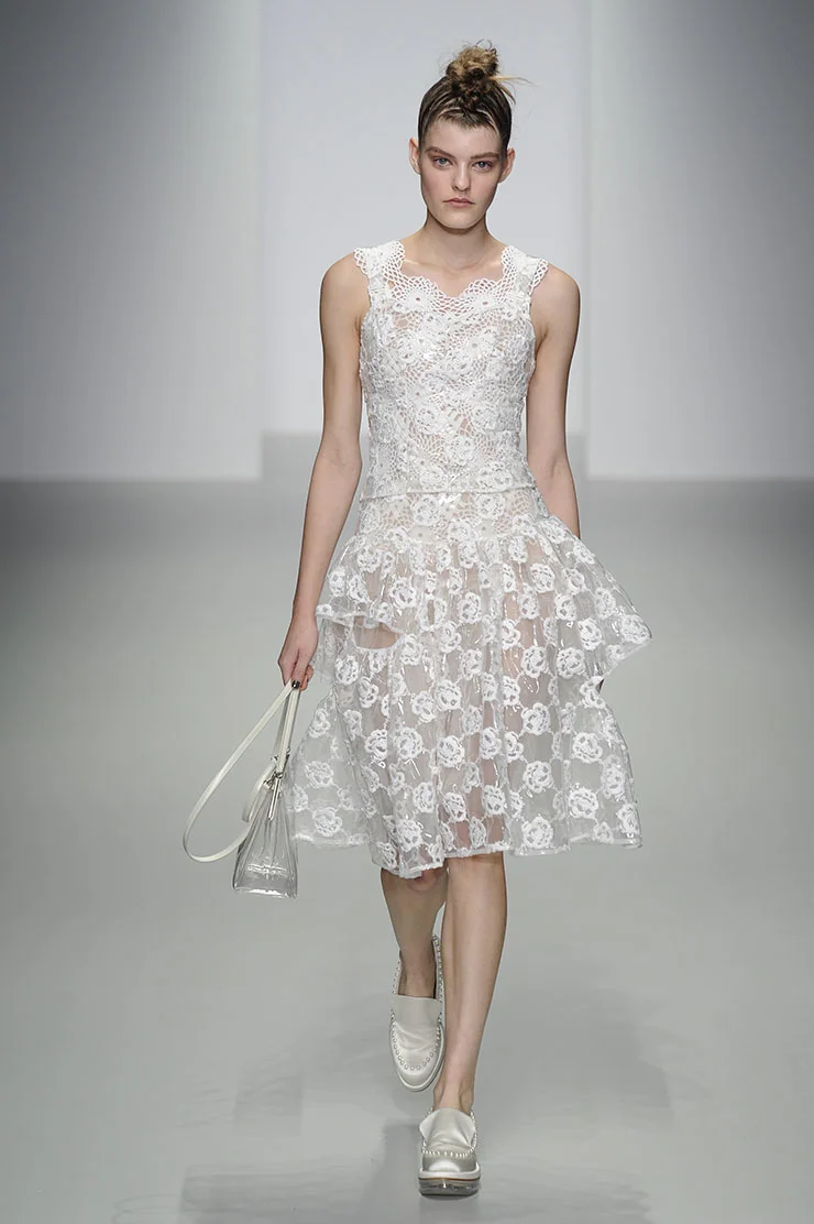 시몬 로샤 2014 SS 캣워크