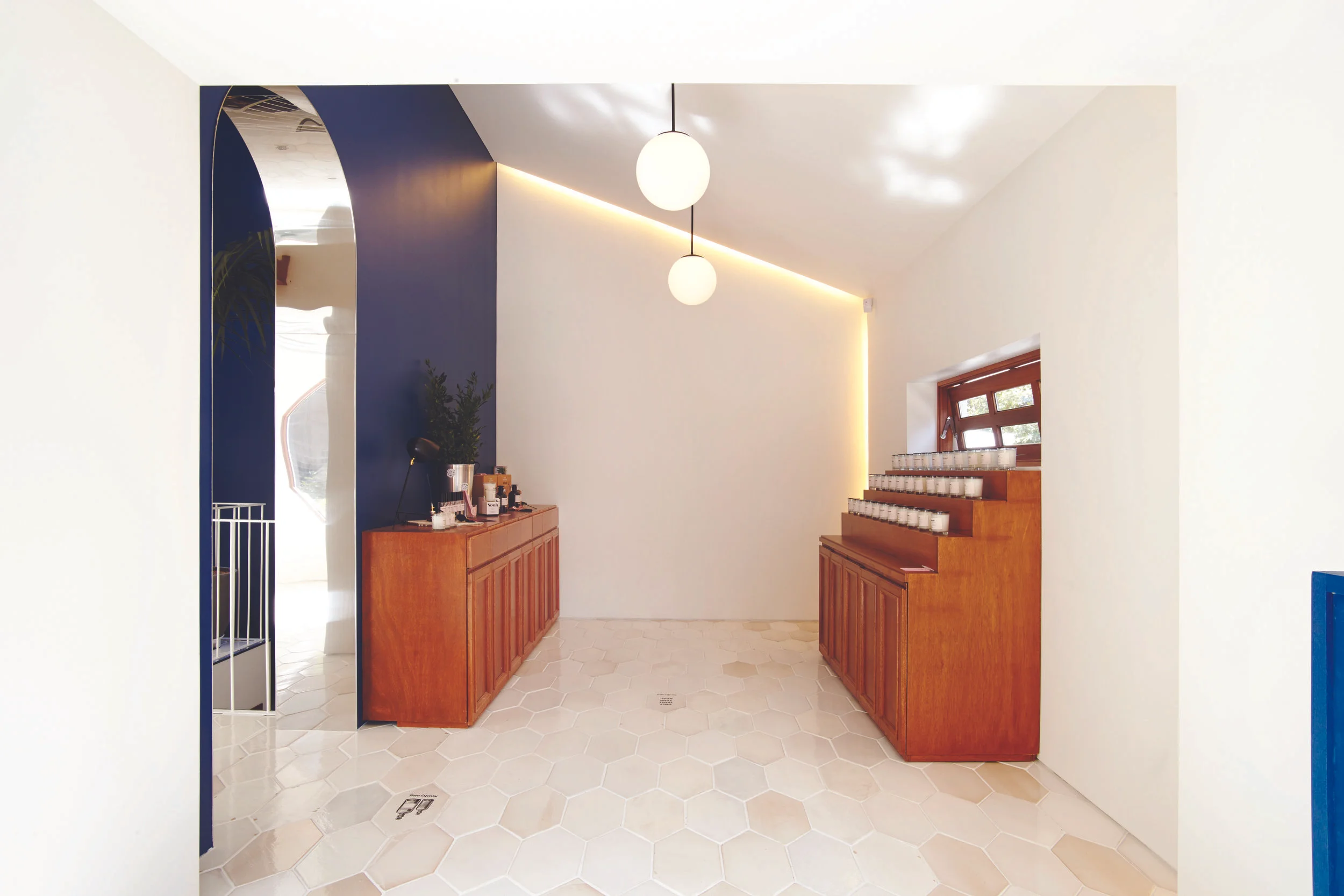 VILLA SOOHYANG_SINSA FLAGSHIP STORE_4.jpg