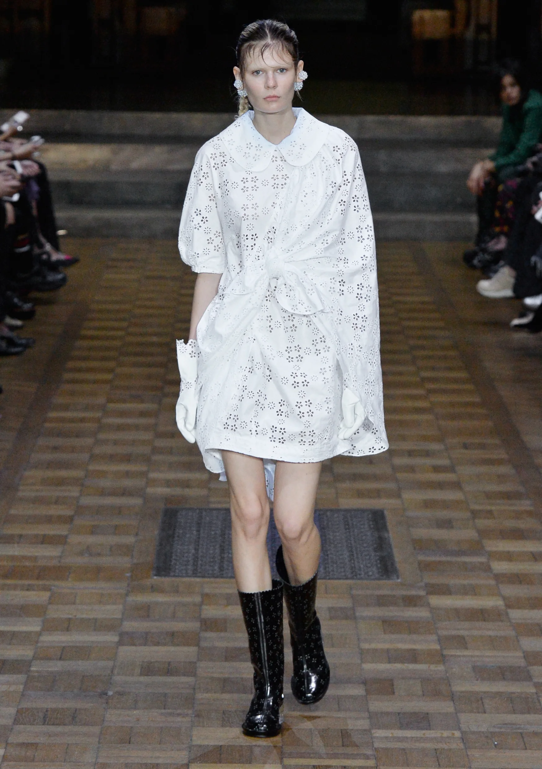 SIMONE ROCHA SS17 COLLECTION 시몬 로샤 제공