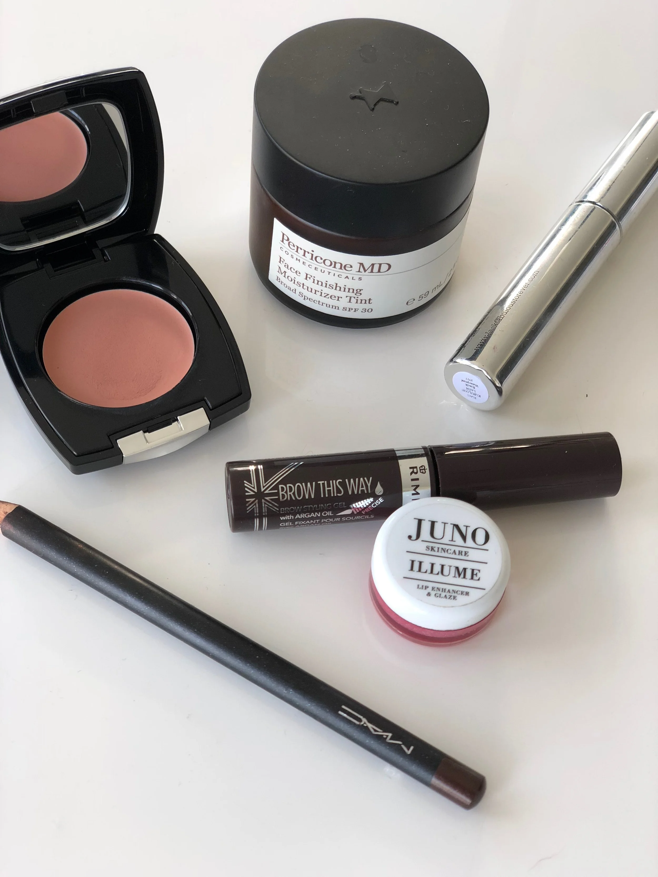 My favourite products for a very quick, light makeup.