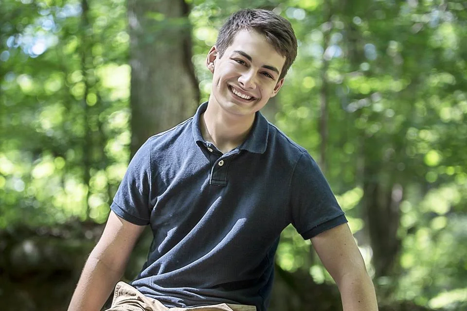 Senior Pictures–Gabe