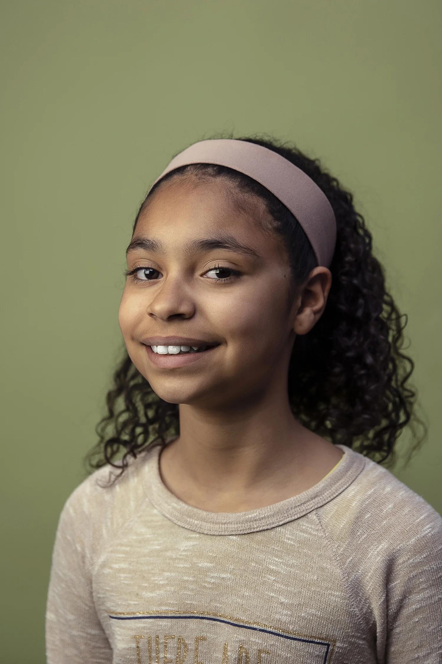 Delila-Olive-Backdrop-Studio-headshots-Harry-Acosta-Photography.jpg