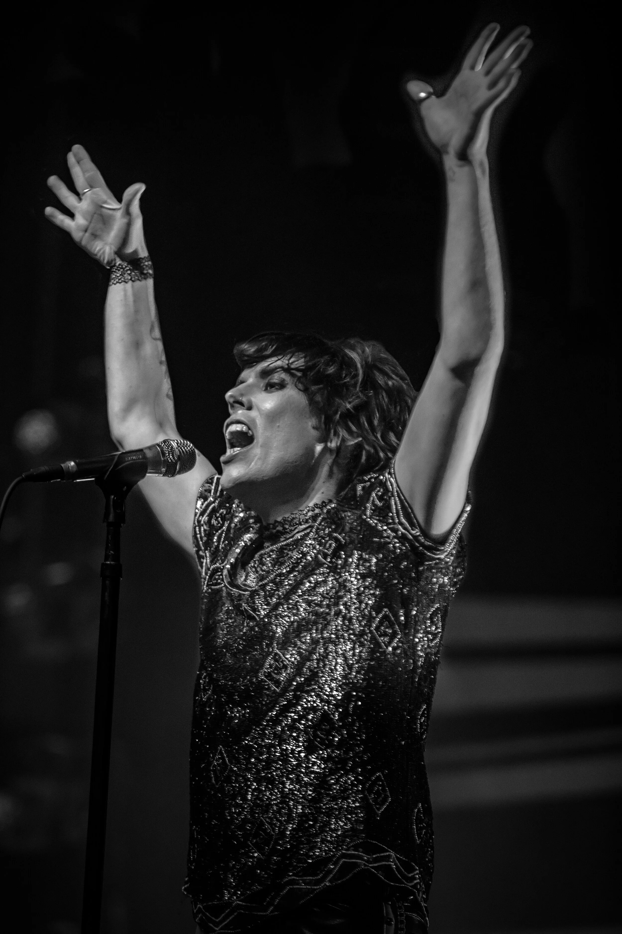 Luke Spiller, The Struts — Blossom Music Center, Dec 7, 2018