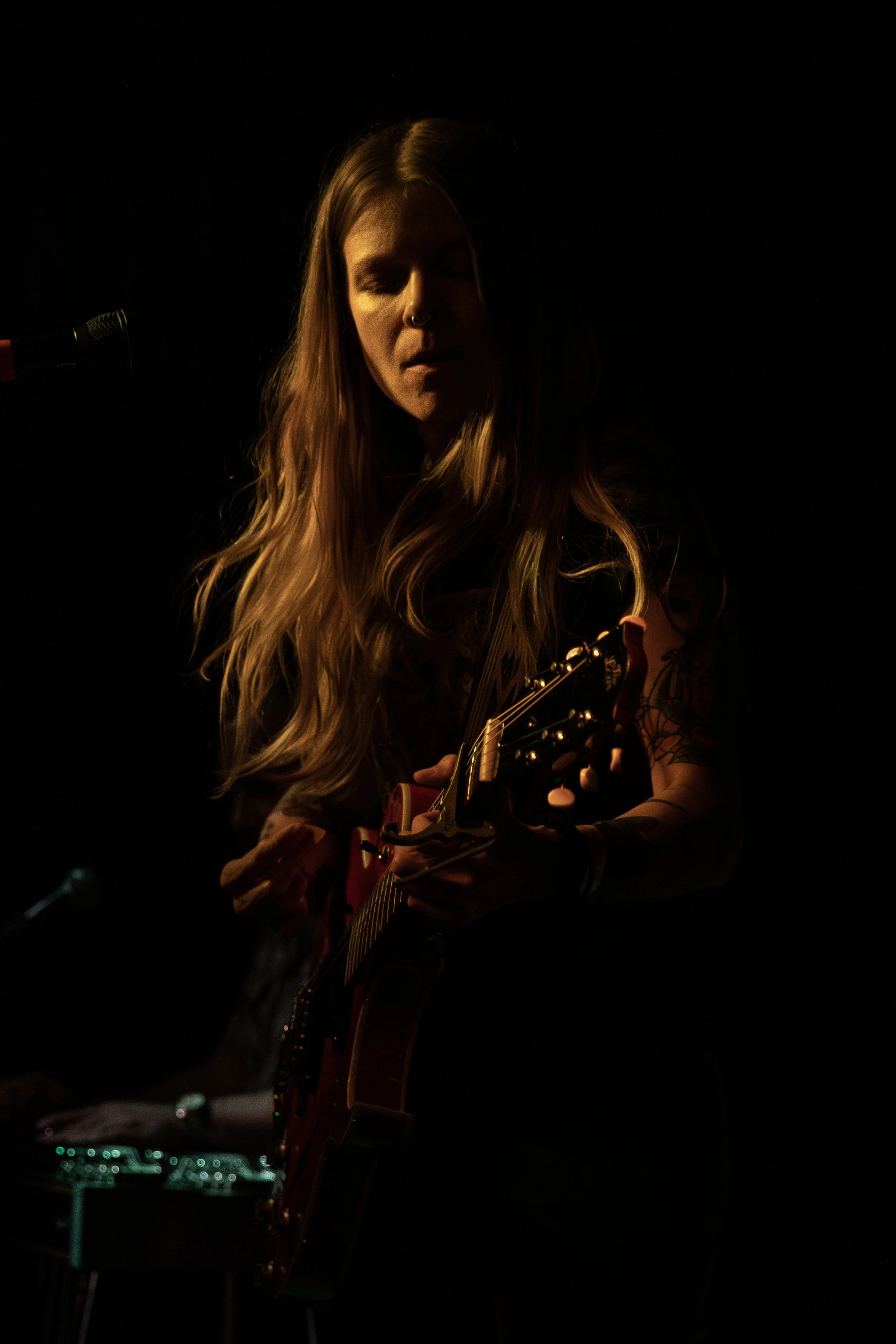 Lizzie No and Sarah Shook Light Up Rumba Café