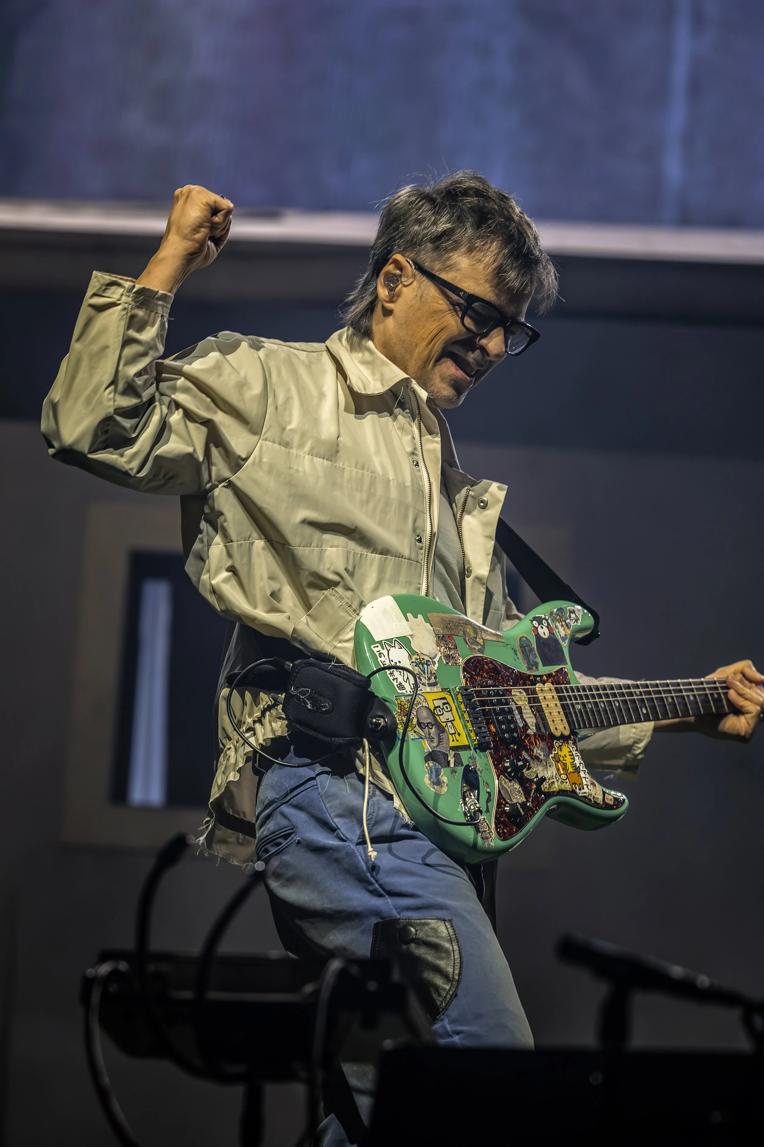 Weezer Rebuilds the Amherst House for One Night at Nationwide Arena