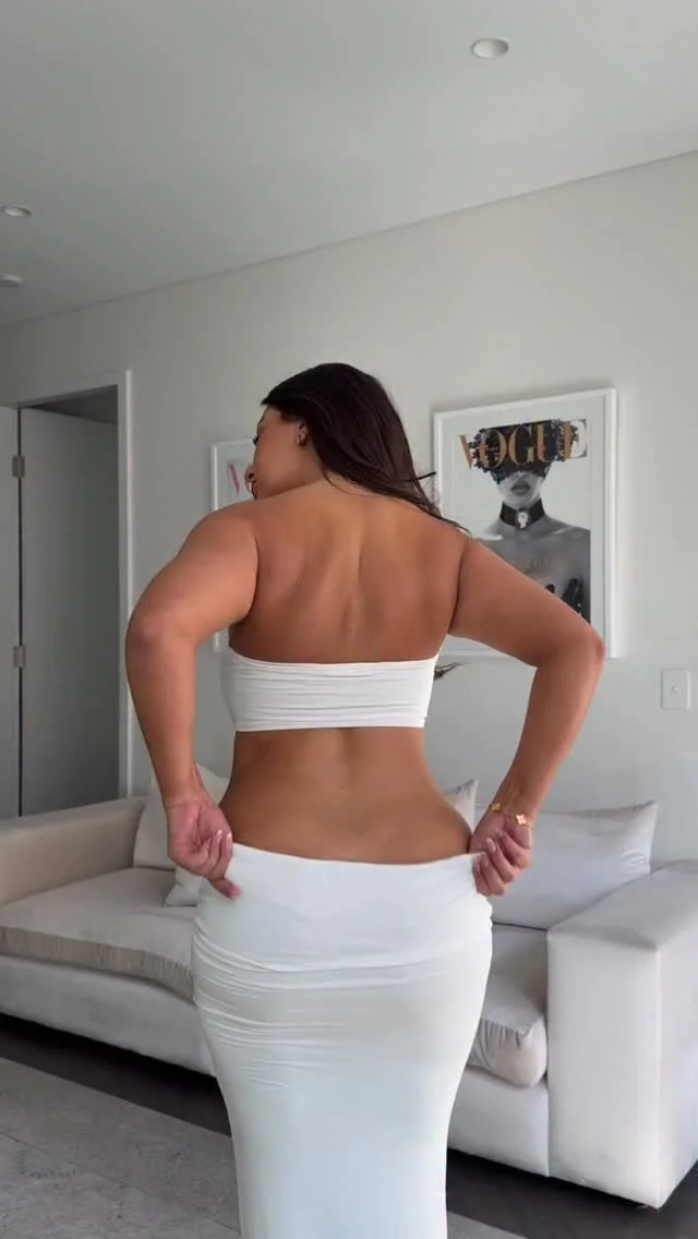 Matching sets that do the work for you 🤍 @fashionnovacurve