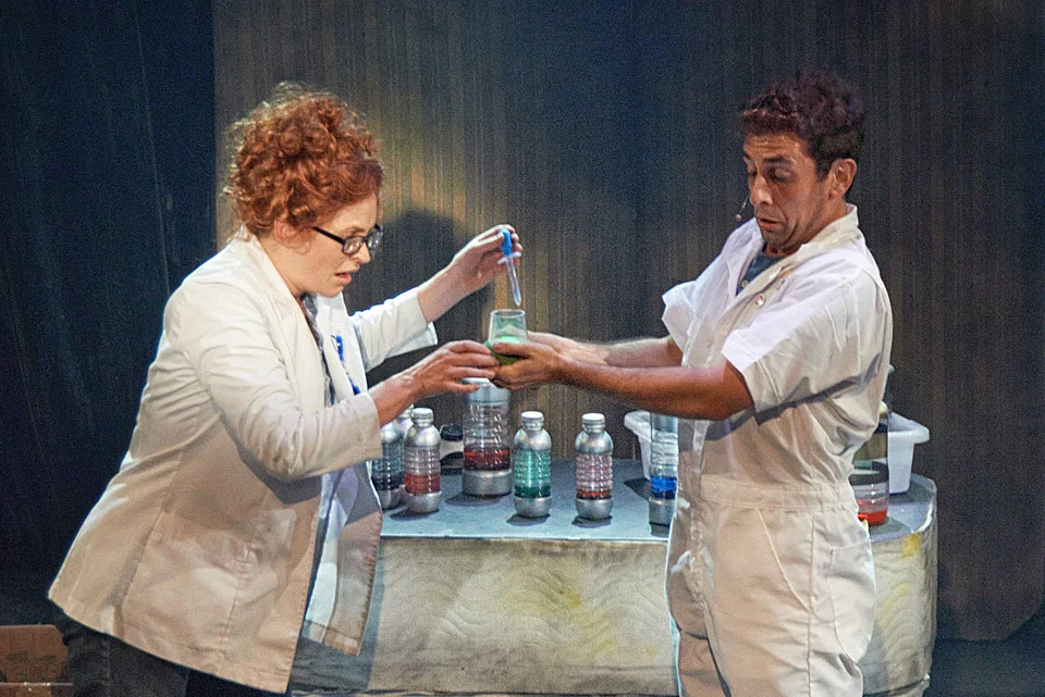 bedbugs_carly_burt_lab.jpg
