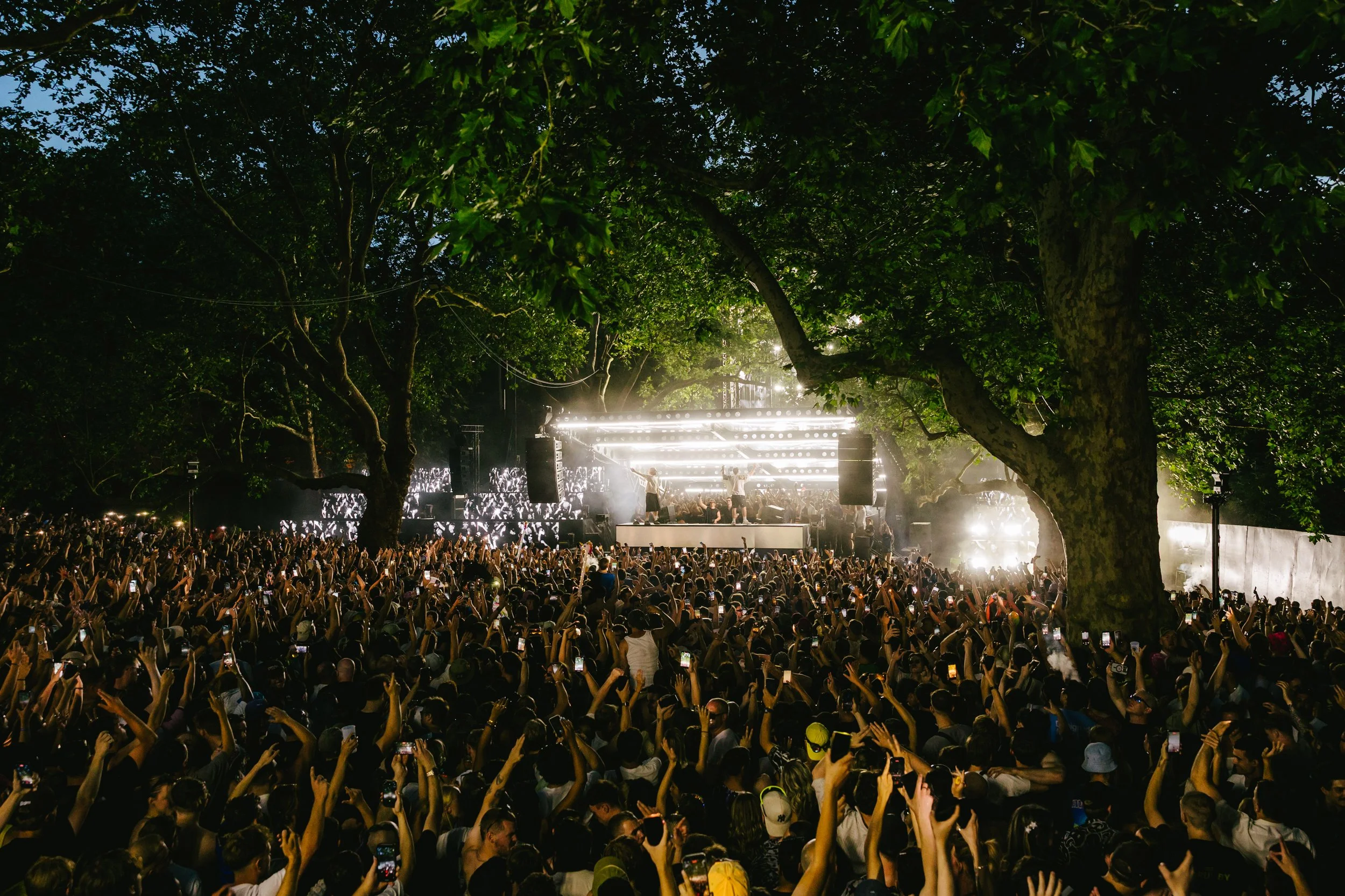 260802_KRANKBROTHER_Worship_JakeDavis_@jakephilipdavis_@khromacollective-2359.jpg