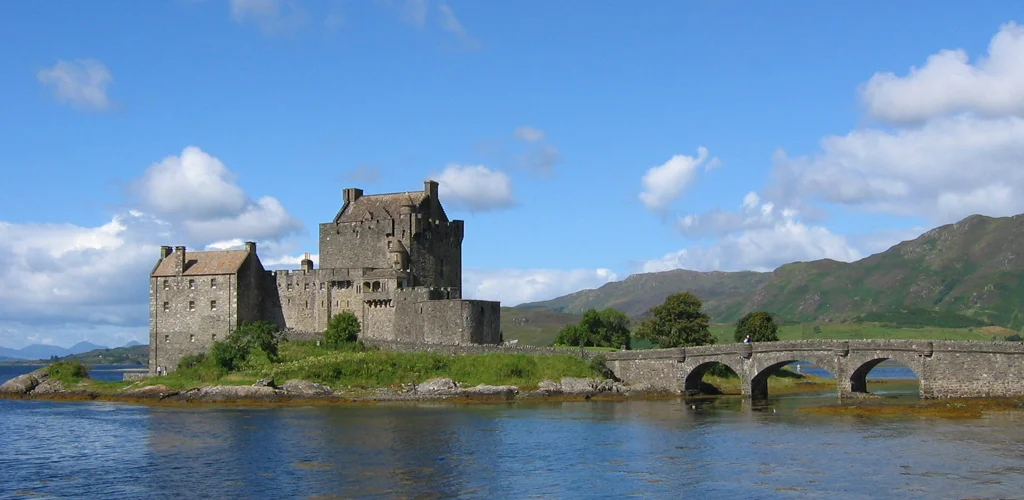 Eilean_Donan_Castle.jpg