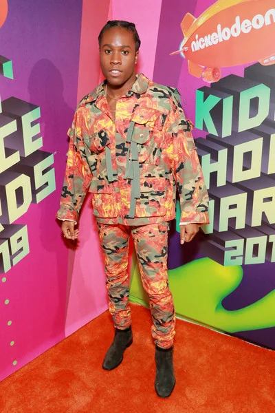Shameik+Moor+Nickelodeon+2019+Kids+Choice+hbYRJmSaa7hl.jpg