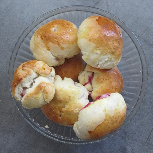 Bringebærboller med marspian