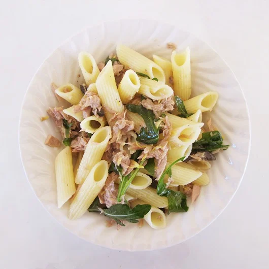 Pasta med tunfisk og sitron