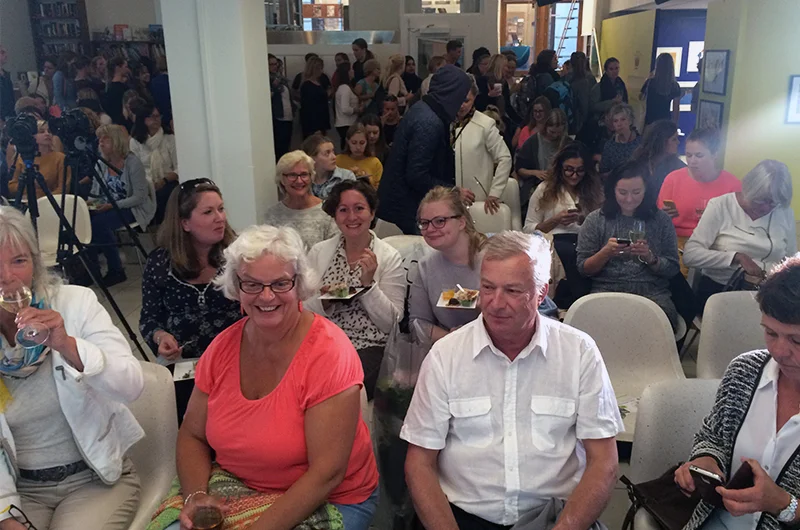 Mange i salene! Familie på første rad og "tarmtottene" på andre...