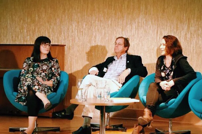 Jeg, Arne og Tonje svarer på spørsmål fra salen.