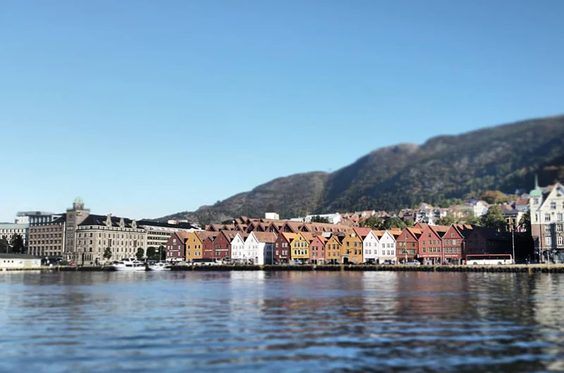 Bergen er virkelig en vakker by, særlig når sola skinner. Foto. Espen Døhlen - instagram: @norwayetc